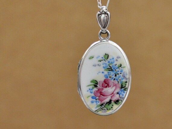 vintage 40s 925 sterling silver locket, Guilloché