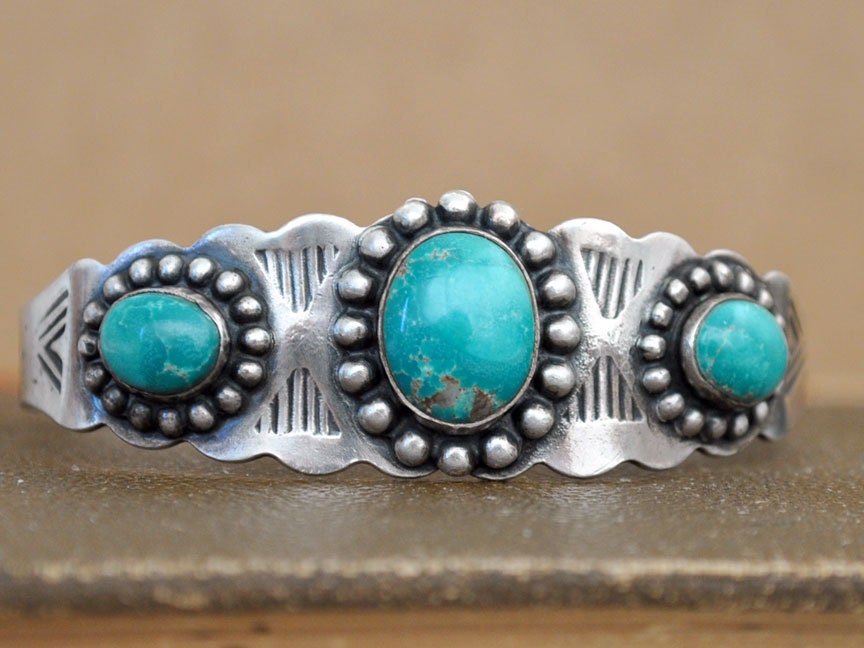 60－70s Navajo Turquoise Bangle Navajo Bangle Bracelet Sterling Silver and Turquoise, signed