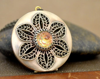 Vintage filigree scent locket, filigree jewelry vintage flower locket with photo lockets for woman antiqued brass statement