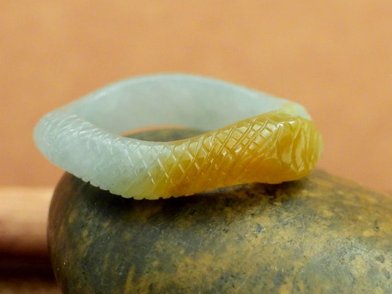 vintage Serpent jadeite ring, hand carved type A … - image 5