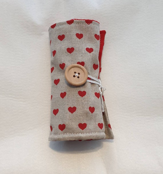 12 pencils linen red spots birthday XMAS gift LOVE HEARTS pencil//crayon roll
