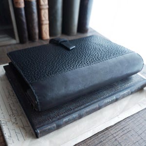 leather planner, A6, mat black, regular size, handstitched, vegetable tanned