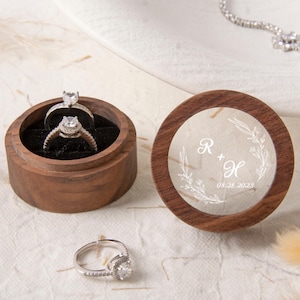 透明アクリルカバー付き木製結婚指輪ボックス、婚約指輪ボックス、プロポーズリングベアラー、カスタムラウンドリングボックス、彼女への記念日の贈り物