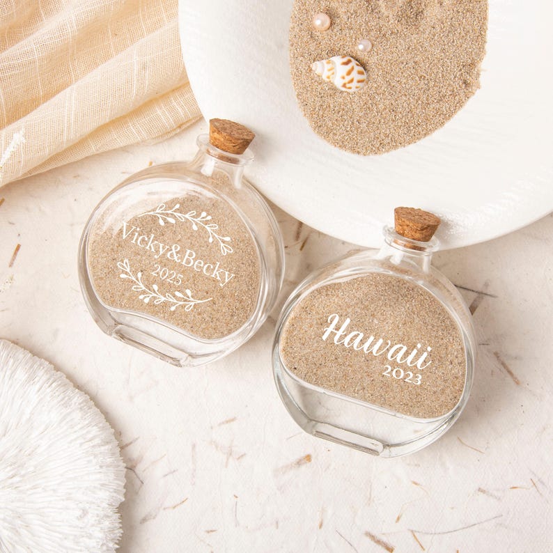 Honeymoon Sand Bottle, Small Travel Sand Memory Bottle, Wedding Bridal Shower Bottle, Mr and Mrs Couple Beach Ideas Gift, Sand Keepsake bild 4