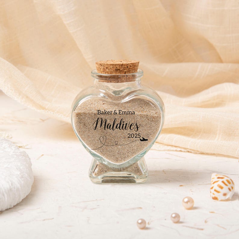 Honeymoon Sand Bottle, Small Travel Sand Memory Bottle, Wedding Bridal Shower Bottle, Mr and Mrs Couple Beach Ideas Gift, Sand Keepsake bild 2