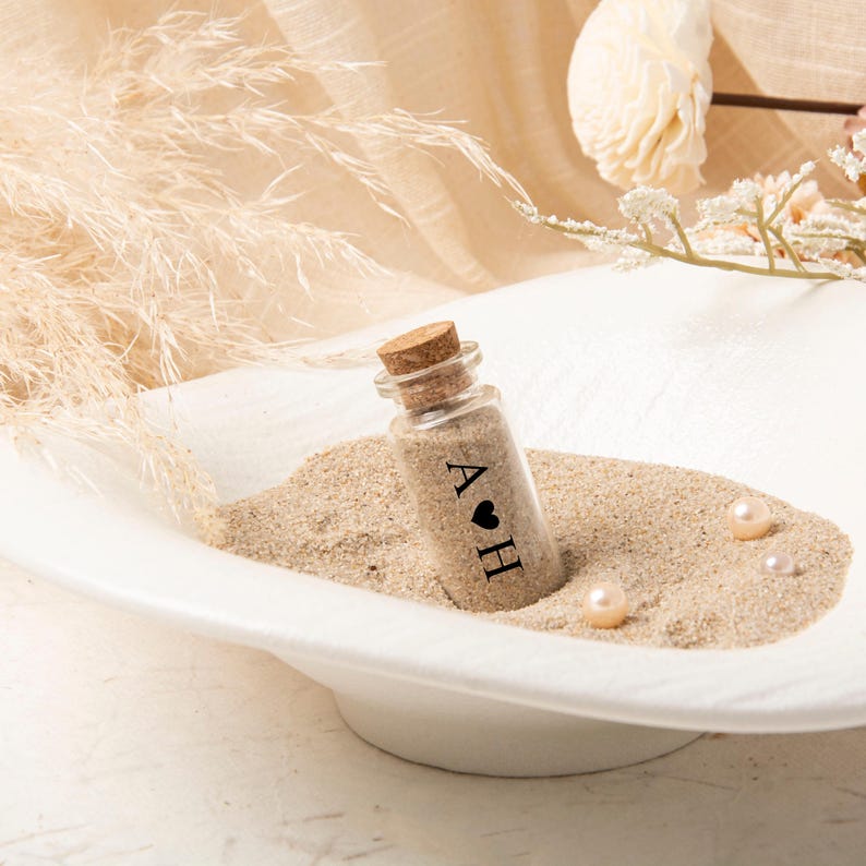 Honeymoon Sand Bottle, Small Travel Sand Memory Bottle, Wedding Bridal Shower Bottle, Mr and Mrs Couple Beach Ideas Gift, Sand Keepsake bild 14