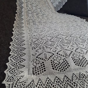 Blyde, A shawl in Shetland Lace, Knitting PDF Pattern image 5