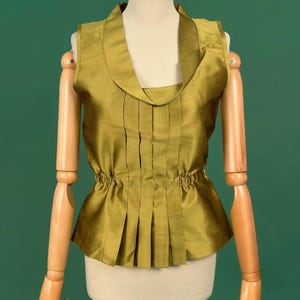S | 1990s Sage Green Silk Shantung Top Pleated Front Adjustable Back