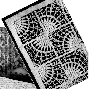Peut inclure: Une nappe en crochet blanc avec un motif géométrique de cercles et de carrés. La nappe est réalisée avec des points délicats et a un aspect ajouré.