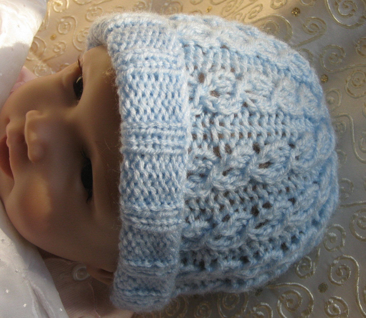 HOLIDAY CABLEKNIT BABY BONNET Hat Knitting Pattern, Baby Bonnet Knitting Pattern, Cute Hat