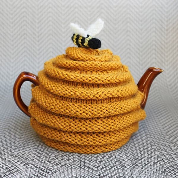 Beehive Tea Cosy Worsted/Aran Wool Knitting Pattern  with Bee, PDF instant download