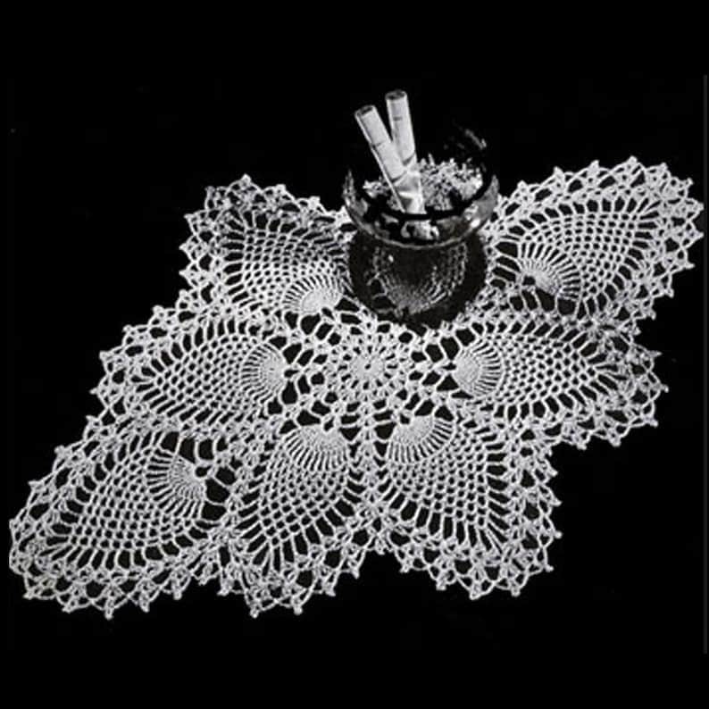 30 Vintage Christmas Crochet Patterns for Holiday Decorating, Gifting, and Keepsakes 2 Oval Lace Pineapple Doily