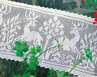 Vintage PDF Pattern for Filet Crochet Dancing Deer Runner Instant Download