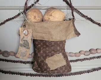 Primitive Netty Basket with Gourd Eggs Brown Reproduction Fabrics Easter Spring