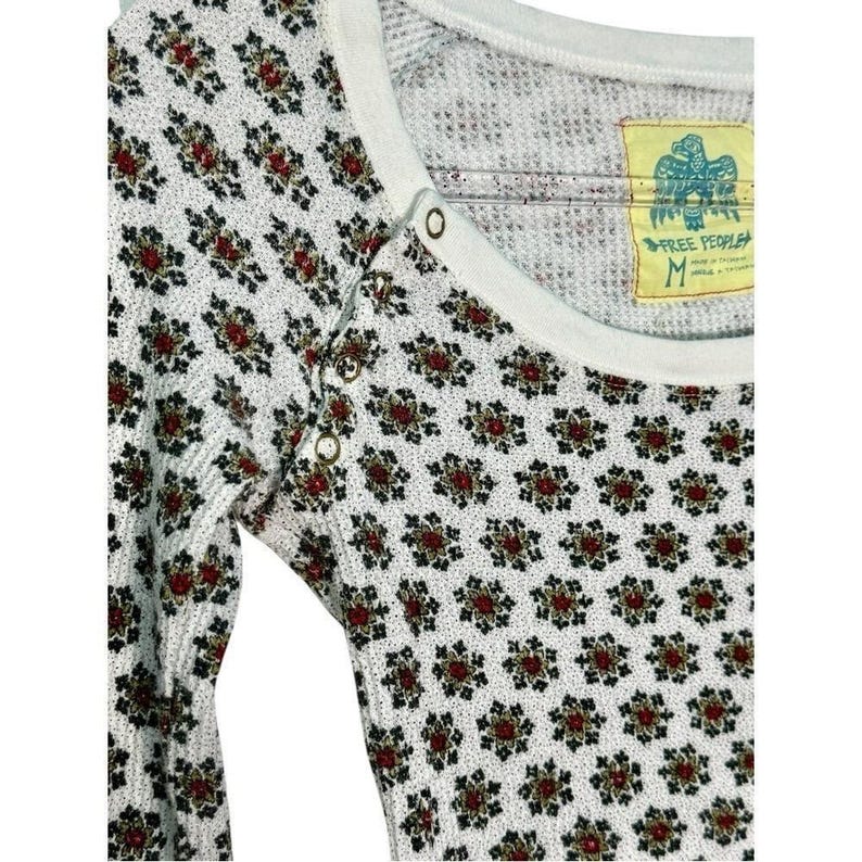 Top térmico de punto gofrado con estampado floral vintage de Free People, raro, con etiqueta original de Bird, talla M. imagen 1