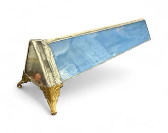 Buntglas-Kaleidoskop - Blaues Kunst-Glasprisma mit Messingfüßen 21 cm Vintage