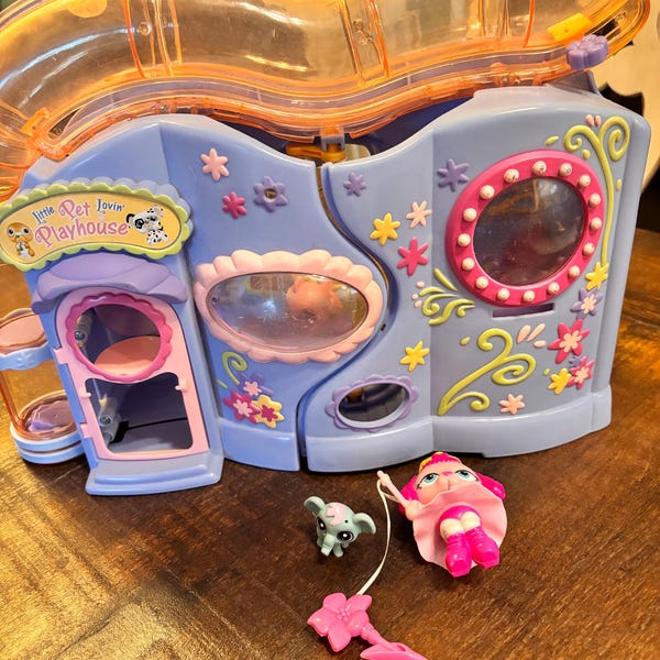 Vintage Littlest Pet Shop Lovin Pet Playhouse
