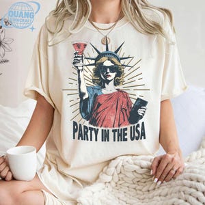 Party In The USA Shirt, Womens 4th of July Outfit, Retro USA Graphic Tee, Fourth of July Shirt, 4th of July Graphic Tee, American Graphic