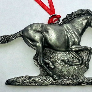 Adorno de caballo corriendo