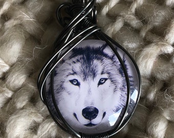 Winter is Coming: Wolf glass wire wrapped pendant - gunmetal