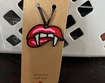 FSL Machine Embroidered vampire Lips Ornament