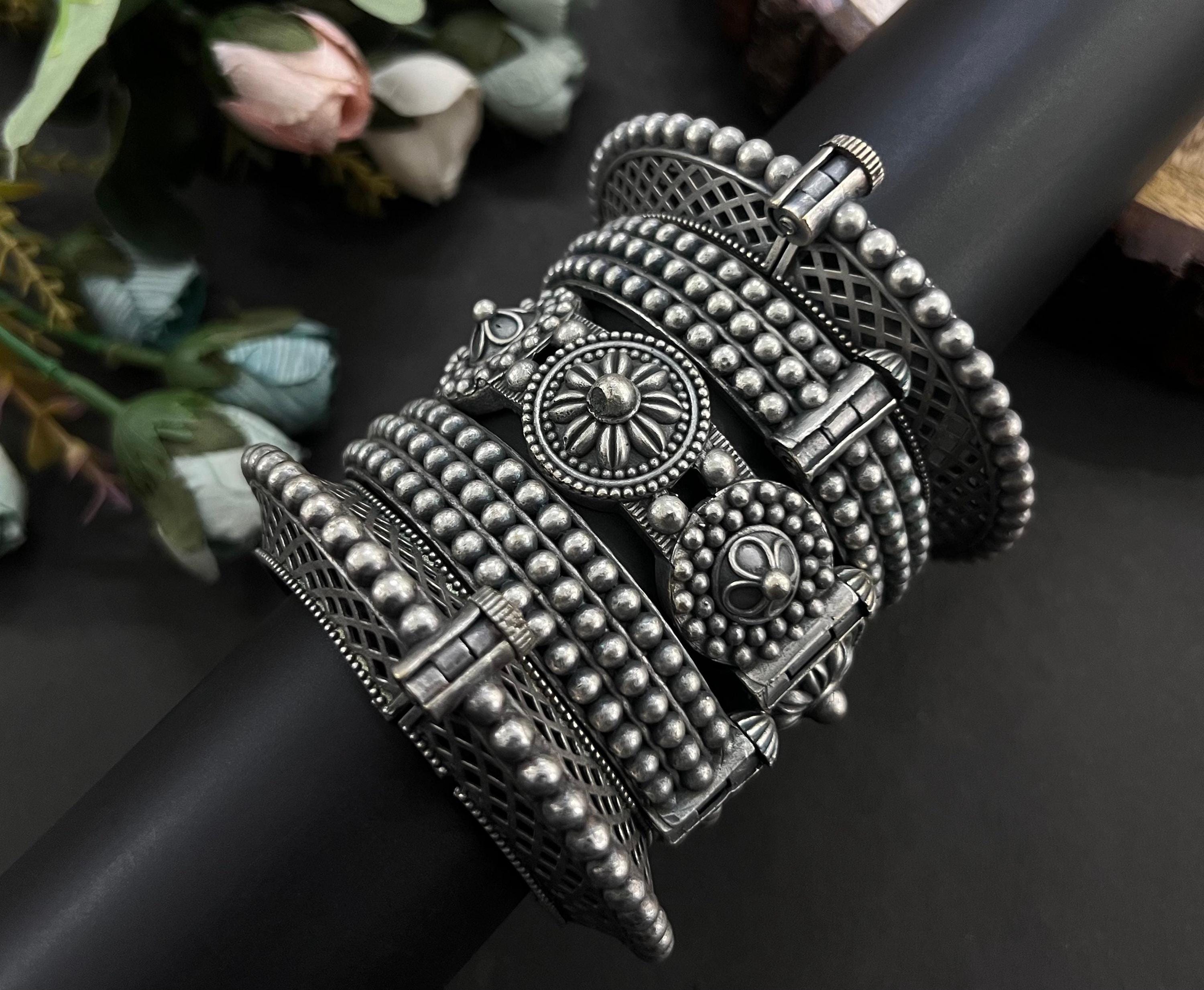585135_4