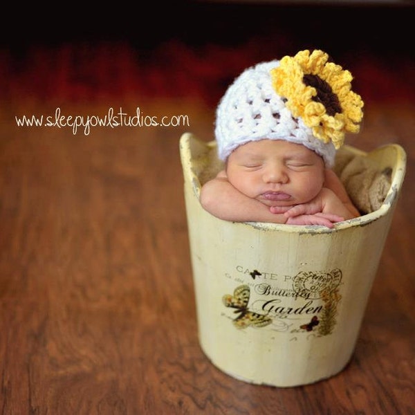 Baby girl hat, crochet sunflower hat, chunky baby hat, sunflower, photo prop, baby shower gift, coming home outfit, crochet beanie