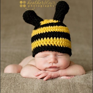 Baby boys hat, baby girls hat, bee hat, newborn bee hat, photo props, baby shower gift, crochet bee hat, crochet baby hats
