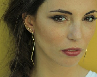 14k Gold Ear Climber, Minimalist 14k Gold Earring, Unique Gold Jewelry, Dainty 14k Gold Earring, Solid Gold Ear Climber, Dainty Long Earring