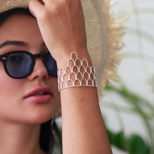 Pulsera de plata con estilo, pulsera grande, joyería natural, pulsera de plata única, pulsera ancha, pulsera de serpiente, pulsera de escamas