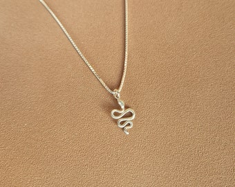 Snake Pendant Necklace, Dainty Snake Necklace, Silver Snake Necklace, Serpent Necklace, Unique SilverJewelry, Snake Lover Gift, Minimalist