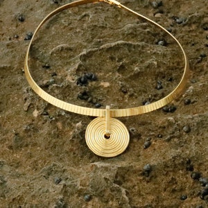 Gold Moon Choker Necklace, Gold Moon Choker, Celestial Jewelry Women, Minimalist Statement Necklace, Gold Disc Necklace,Large Moon Pendant