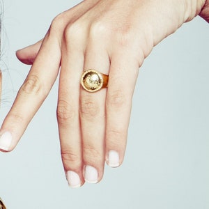 Gold Siegelring, Gold Ring, kleiner Finger Ring Gold, Siegelring Frauen, Griechischer Ring, moderner Ring, einzigartige Ringe für sie, Damen Siegelring