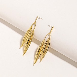 Statement Leaf Earrings, Nature Jewelry, Nature Lover Gift, Gold Leaf Drop Earring, Long Leaf Earrings, Gold Leaf Earrings, Texture Earrings