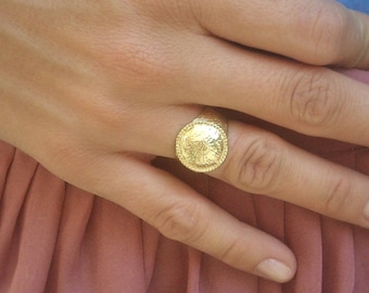 14k gold signet ring women, 14k gold dome ring women, 14k gold chunky ring, 14k Gold Statement Ring, Unique Solid Gold Ring, Textured Ring