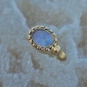 Large Gold Moonstone Ring, Moonstone Signet Ring, Gold Anniversary Ring, Rainbow Moonstone ring, Oval Moonstone Ring, June Birthstone Ring