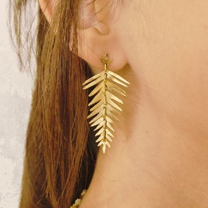 Gold Fern Earrings, Unique Gold Jewelry, Gold Leaf Stud Earrings, Gold Dangle Earrings for Women, 14k Gold Leaf Earrings, Botanical Earrings