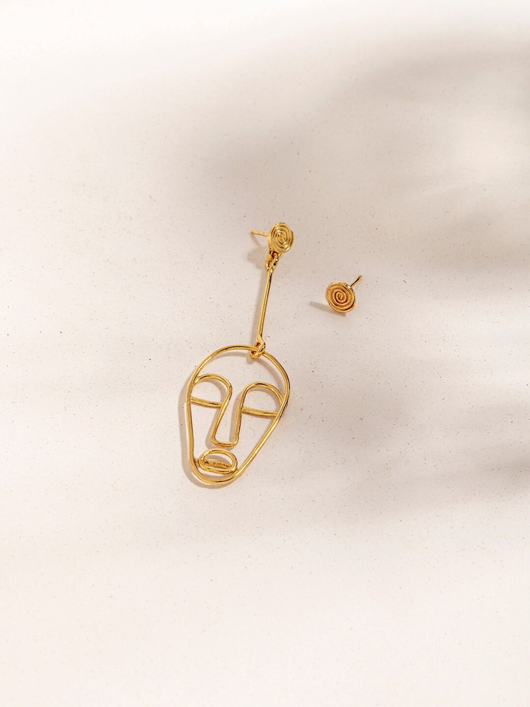 Face wire earrings Clearance