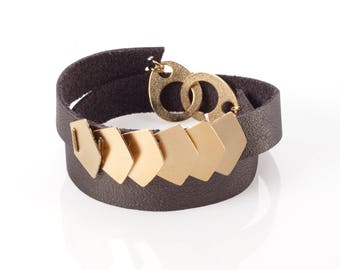Womens Leather Bracelet, Leather and Metal bracelet, Leather Wrap Bracelets for Women, double wrap bracelet, Leather and Gold Bracelet