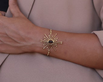 Breites Goldarmband, Sun Armband, Statement Gold Armband, Sun Schmuck, Einzigartiges Gold Armband, Breites Gold Armband, Großes Anhänger Armband, Himmlisches Armband