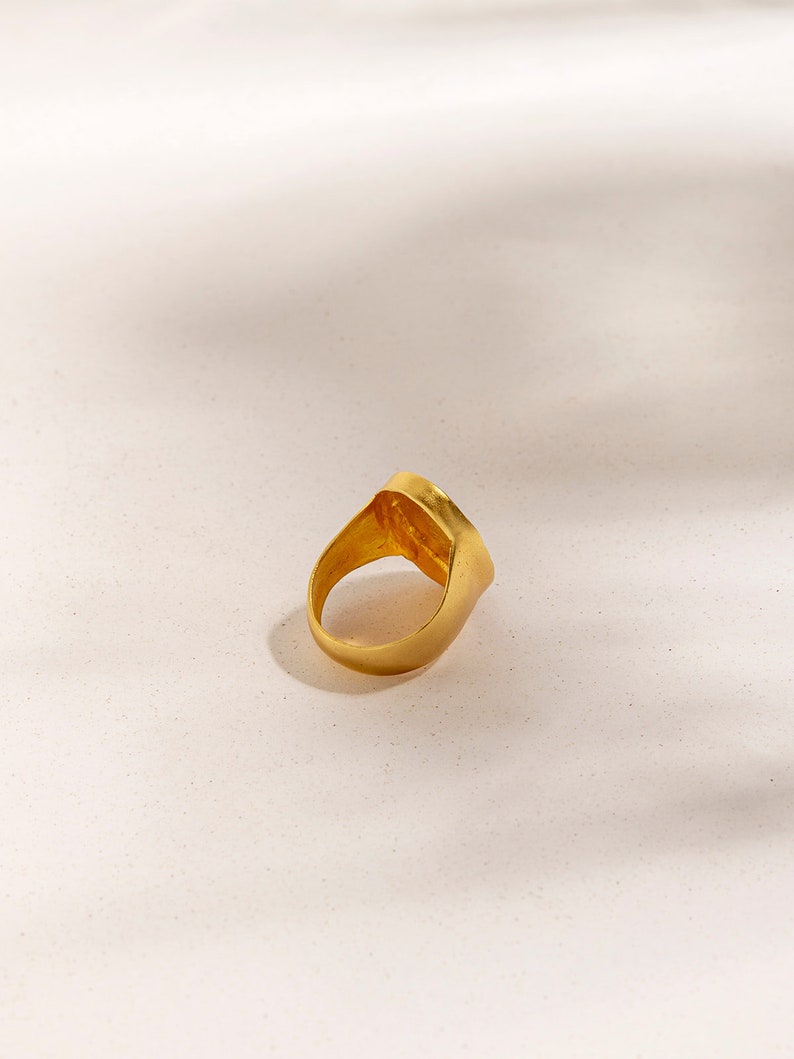 Large Signet Ring, Gold Signet Rings for Women, Oval Signet Ring, Patterned ring, Big rings For Women, Textured Ring, Unique Rings for Her image 4
