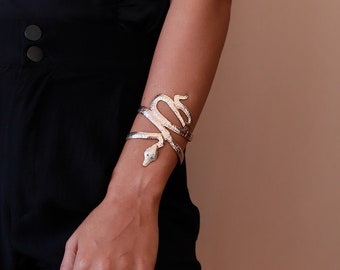 Forged Iron Snake Bracelet for Wrist or Arm Medieval/Serpent/Ring/Cuff/Band Forged Iron Snake Bracelet for Wrist or Arm Medieval/Serpent/Ring/Cuff/Band