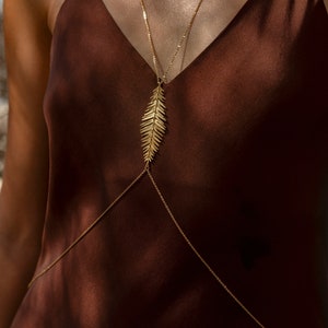 Body Chain, Gold Leaf Body Necklace, Unique Body Jewelry, Layering Body Chain, Dainty Body Jewelry, Gold Body Chain, Jewelry Gift for Her