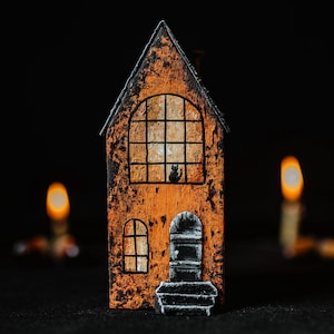 Halloween Wooden House Ornament – Rustic Spooky Cat Cottage Decor