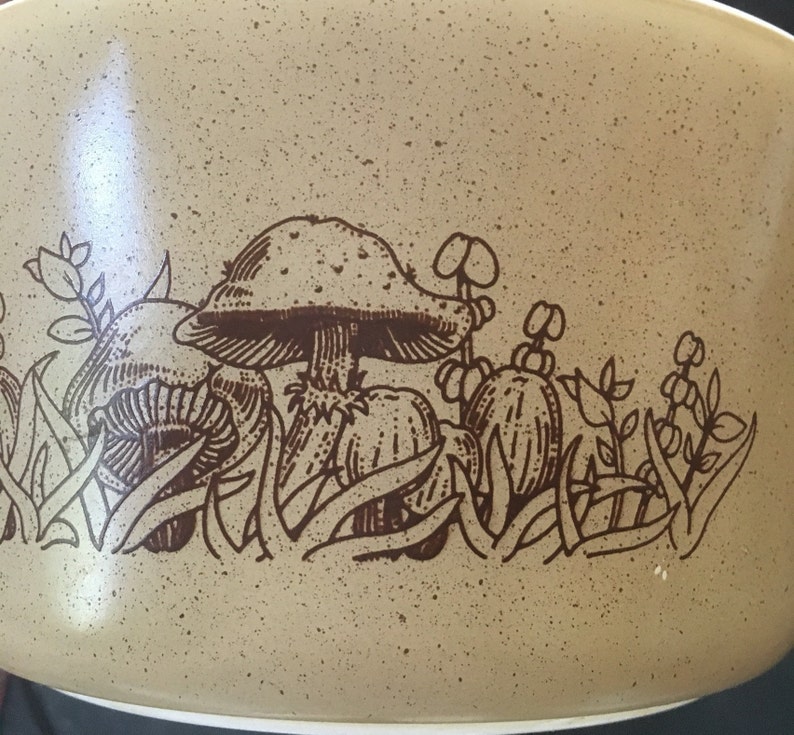 Vintage1980/'s Pair Pyrex Forest Fancies Mushroom 1 Qt and 1.5 Qt Casserole Refrigerator Storage with Lids