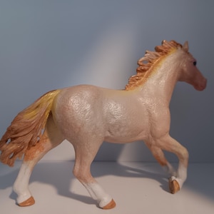 Smokey Studios: Custom Schleich Quarter Horse, &quot;SS Cloud&#39;s Got Pep&quot;