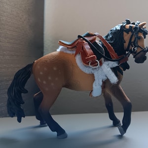 Smokey Studios: Schleich Buckskin Andalusian Horse &quot;SS Dakota&#39;s Little Wanderer&quot; with Handmade English Show Jumping Tack