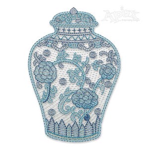 Puede incluir: Diseño bordado en azul y blanco de una jarra de jengibre china con motivos florales.