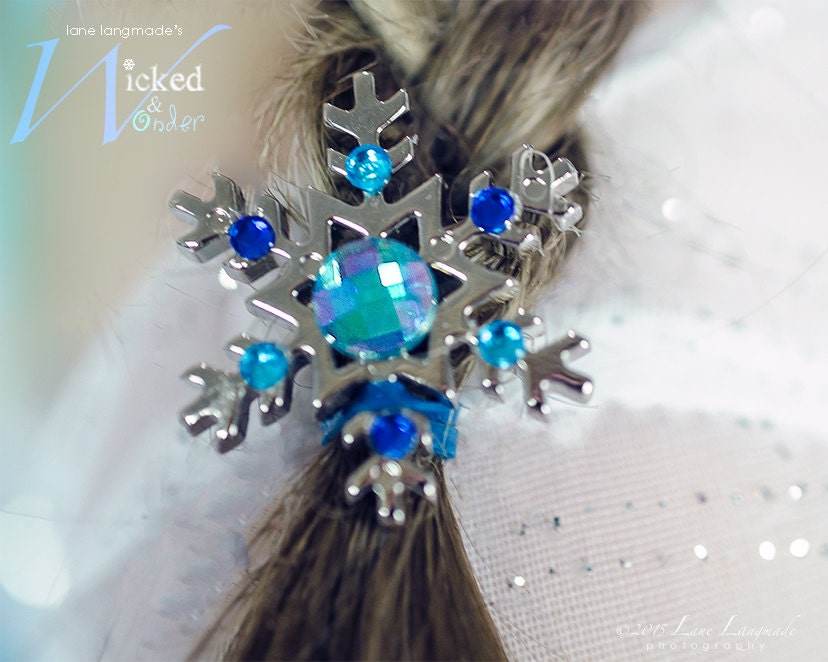 Snowflake Hair Pins - Frozen Costume Accessory With  display picture 2