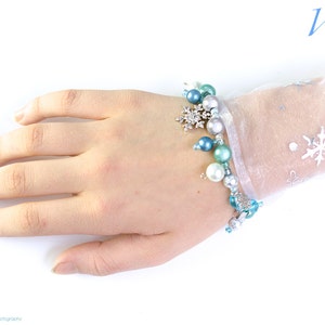 Elsa Bracelet Frozen jewelry, Frozen birthday gift, Disney frozen, Frozen Birthday, girls Snowflake bracelet, Snowflake jewelry, costume